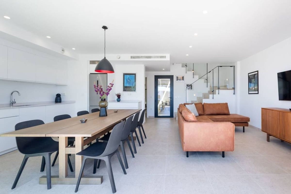 3 soveværelse Byhus til salg i Torrox-Costa med swimmingpool garage - € 599.000 (Ref: 9614113)