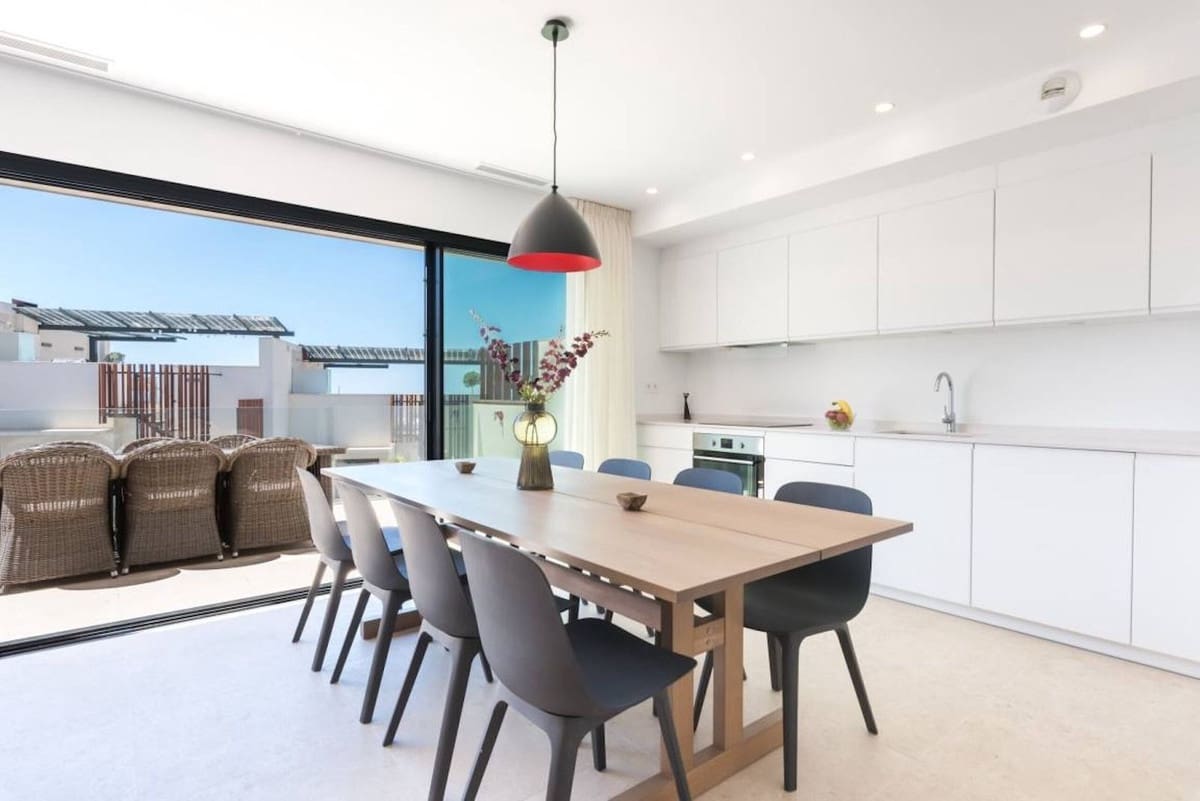 3 soveværelse Byhus til salg i Torrox-Costa med swimmingpool garage - € 599.000 (Ref: 9614113)