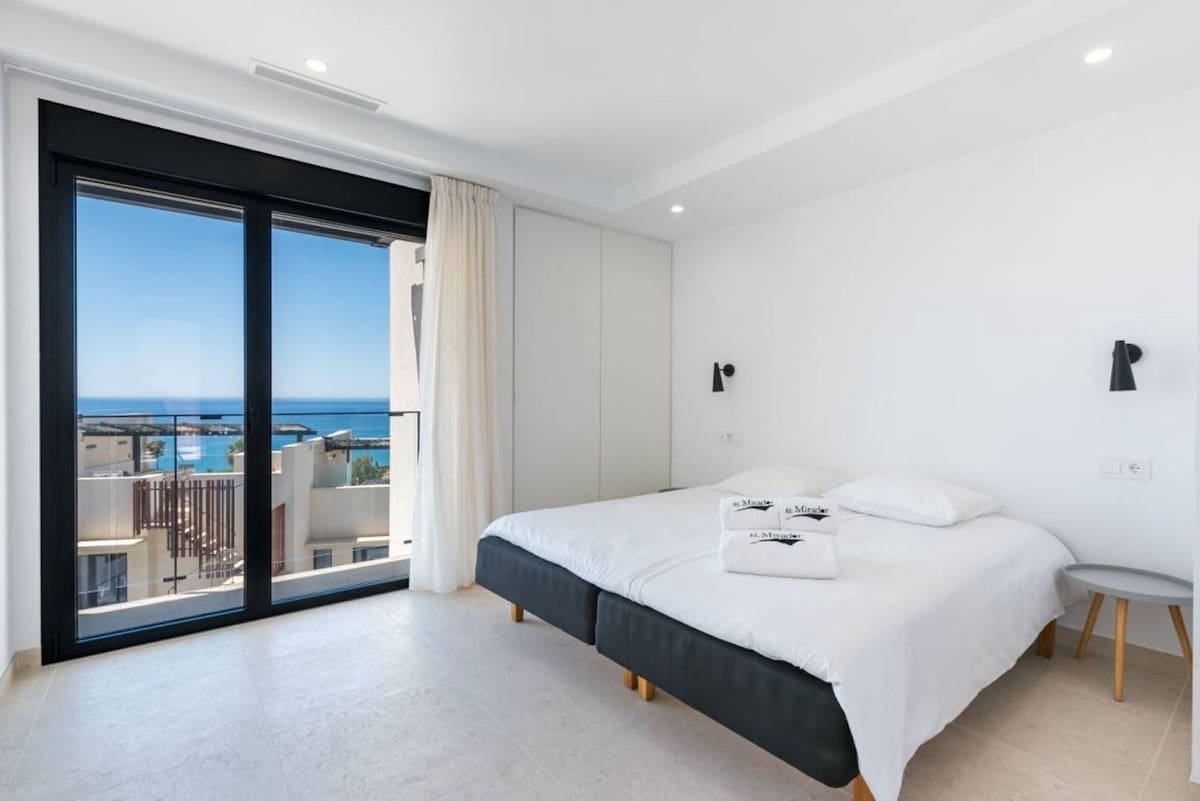 3 soveværelse Byhus til salg i Torrox-Costa med swimmingpool garage - € 599.000 (Ref: 9614113)