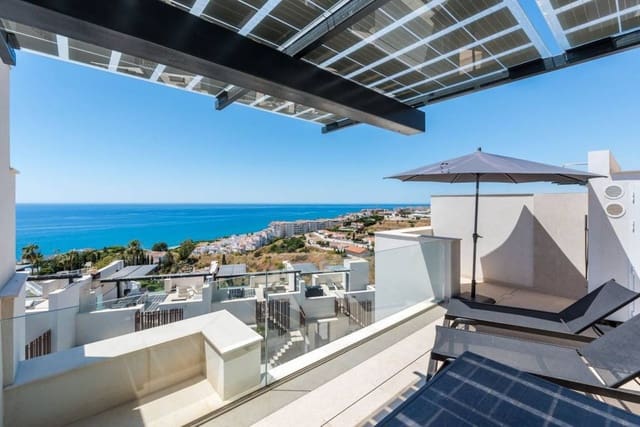 3 bedroom Townhouse for sale in Torrox-Costa, Torrox with pool garage - € 599,000 (Ref: 9614113)