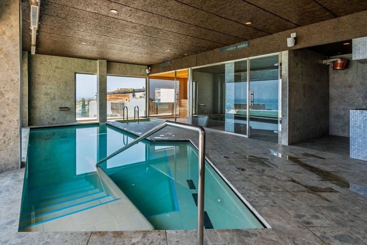 3 soveværelse Byhus til salg i Torrox-Costa med swimmingpool garage - € 599.000 (Ref: 9614113)