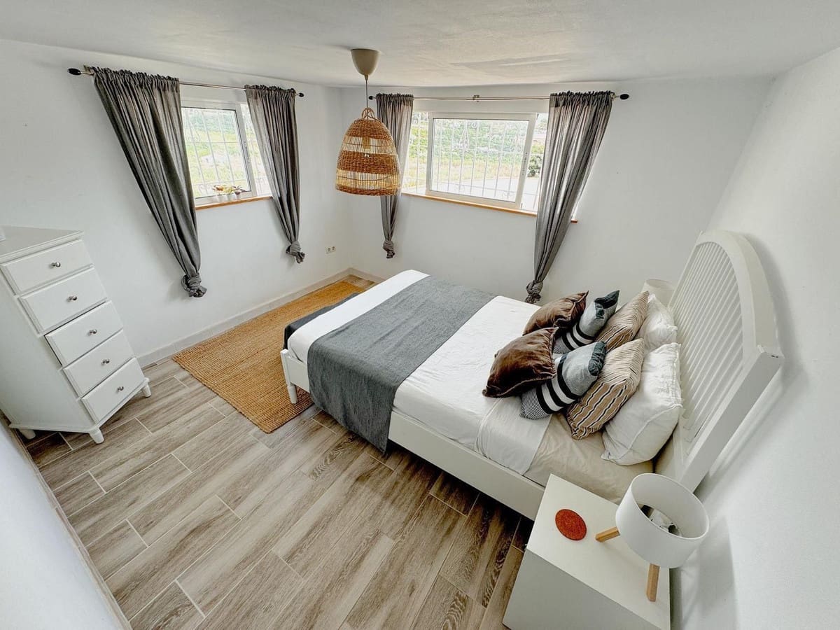 6 slaapkamer Villa te koop in Nerja met zwembad garage - € 1.099.000 (Ref: 9614239)