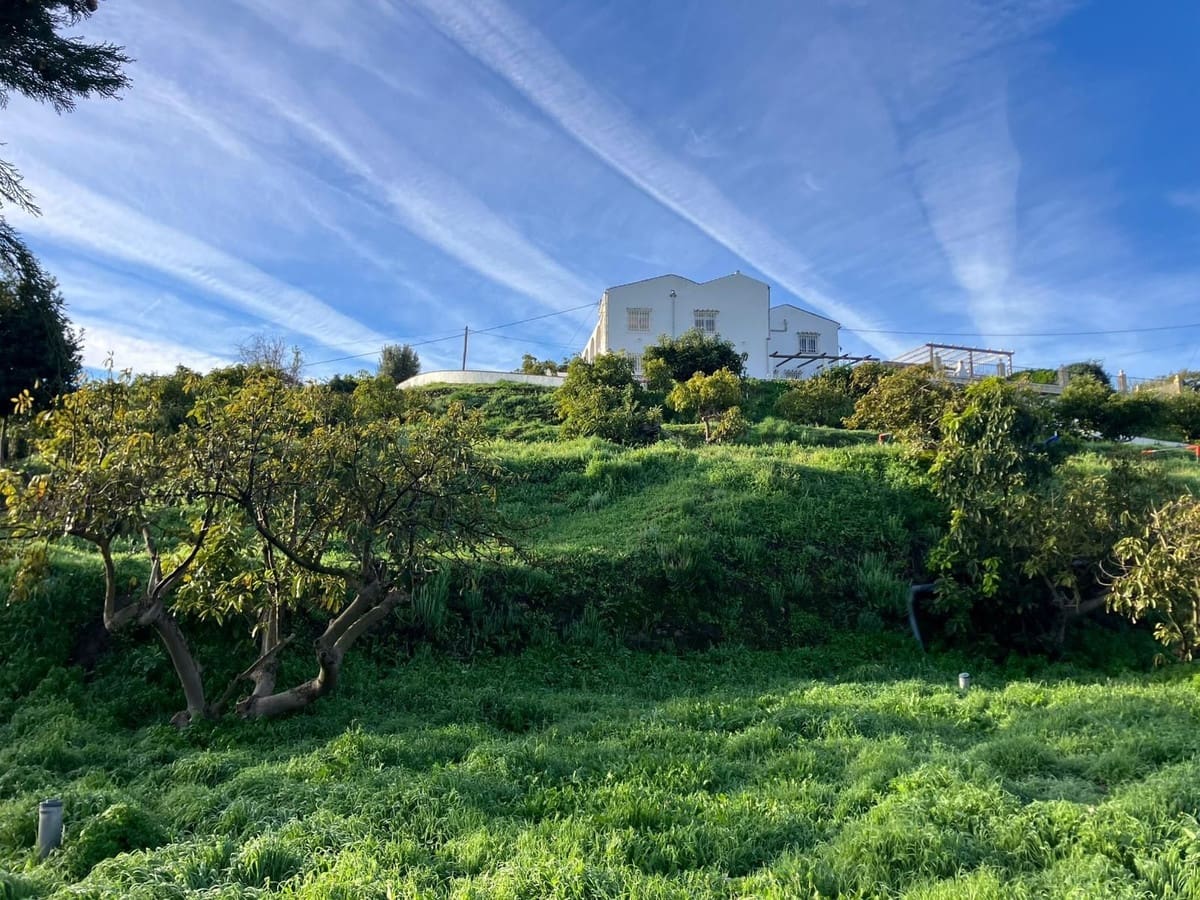 6 slaapkamer Villa te koop in Nerja met zwembad garage - € 1.099.000 (Ref: 9614239)