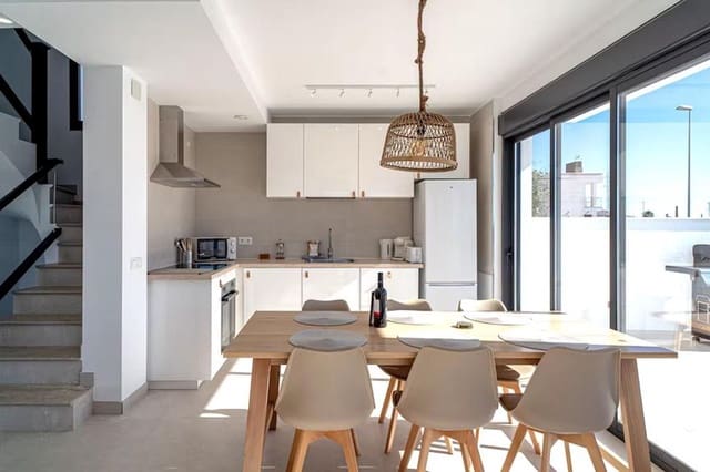 3 soveværelse Villa til salg i Nerja med swimmingpool - € 829.000 (Ref: 9614240)