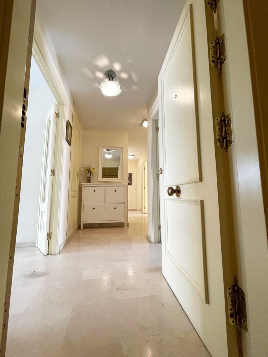 3 bedroom Apartment for sale in Nerja with garage - € 380,000 (Ref: 9618727)