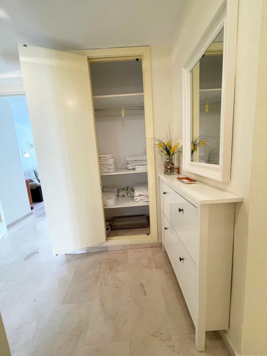 3 bedroom Apartment for sale in Nerja with garage - € 380,000 (Ref: 9618727)