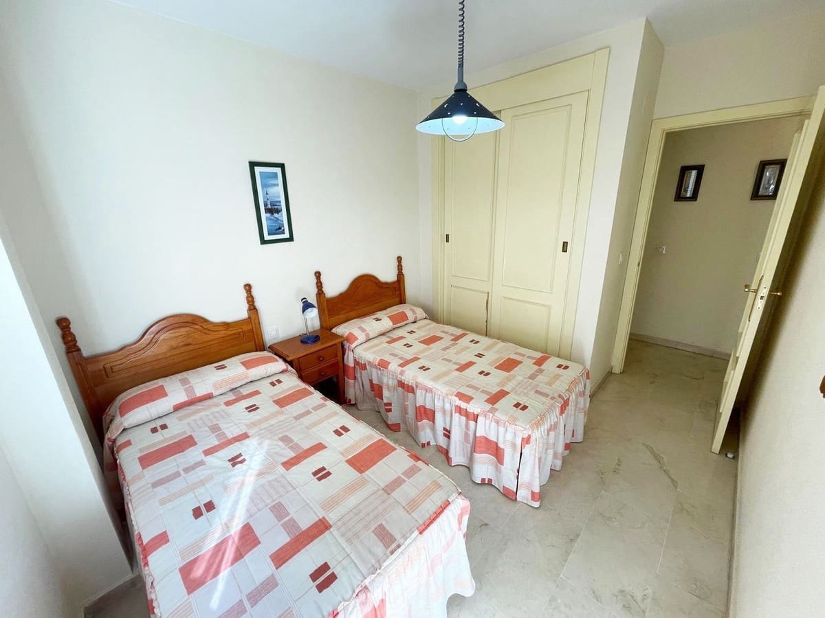 3 bedroom Apartment for sale in Nerja with garage - € 380,000 (Ref: 9618727)