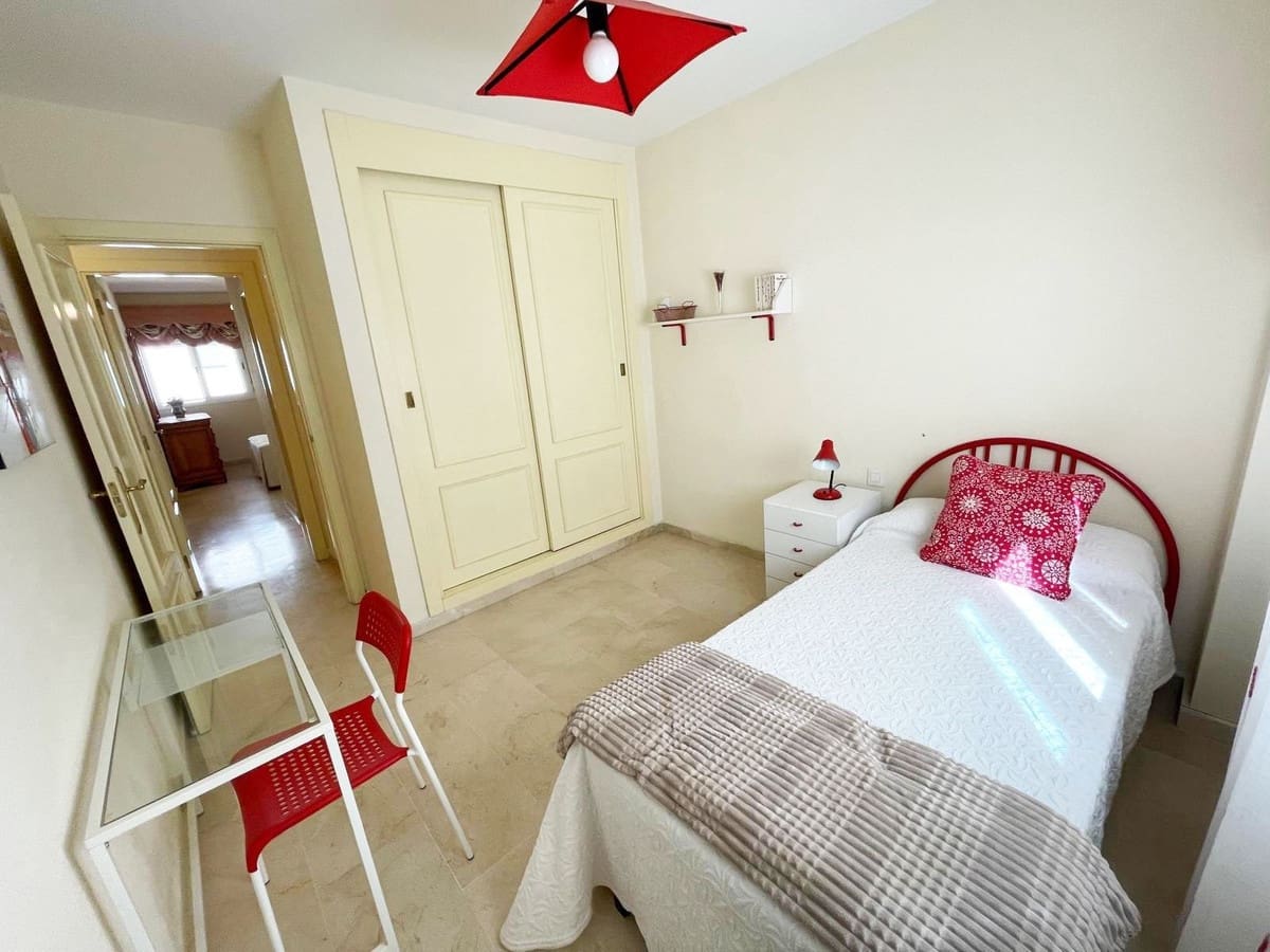 3 bedroom Apartment for sale in Nerja with garage - € 380,000 (Ref: 9618727)