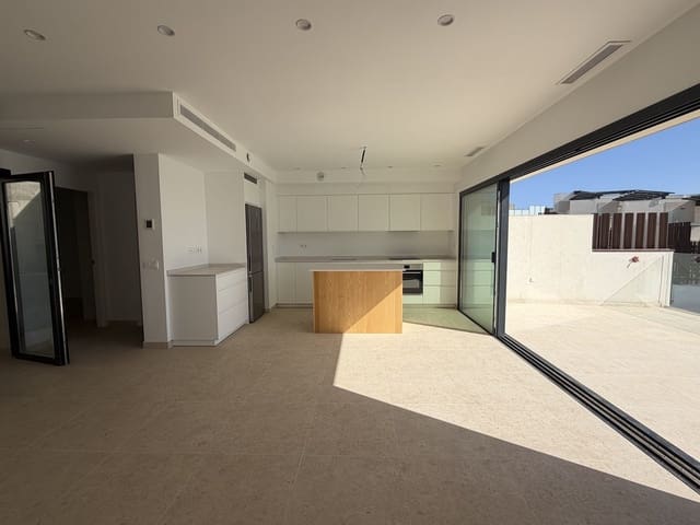 3 soveværelse Byhus til salg i Torrox-Costa, Torrox med swimmingpool garage - € 599.000 (Ref: 9628323)