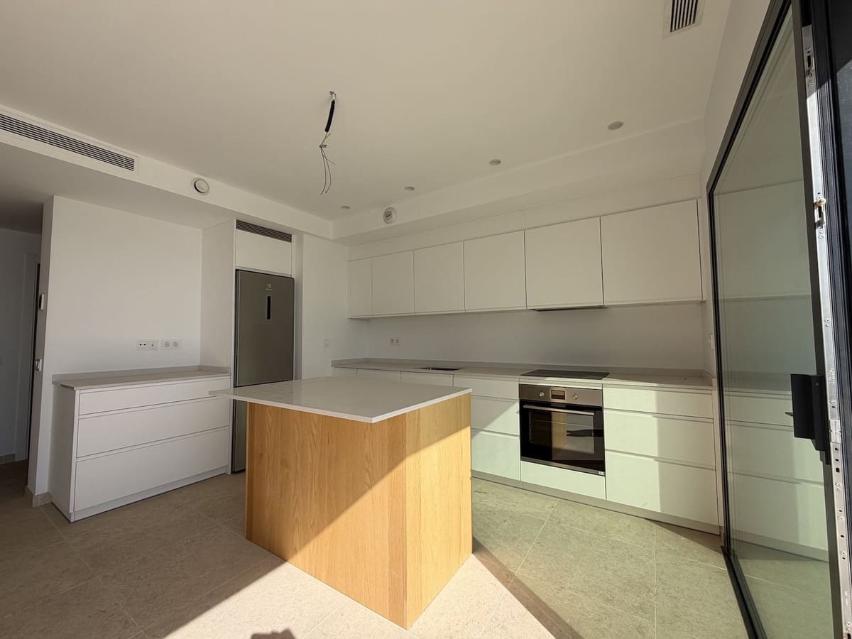 3 soverom Hus til salgs i Torrox-Costa med svømmebasseng garasje - € 599 000 (Ref: 9628323)