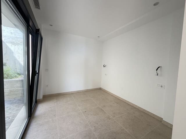 3 soverom Hus til salgs i Torrox-Costa, Torrox med svømmebasseng garasje - € 599 000 (Ref: 9628323)