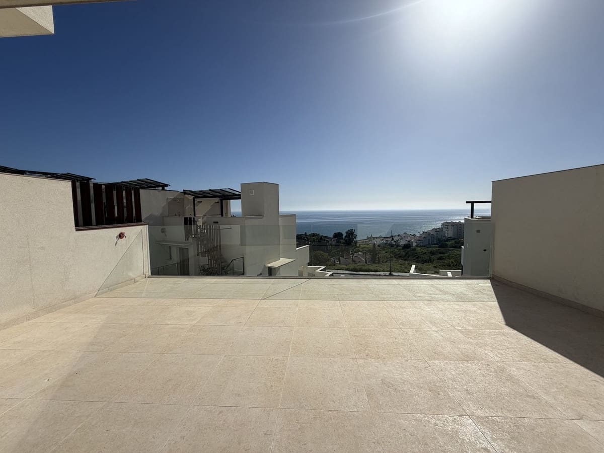 3 bedroom Townhouse for sale in Torrox-Costa with pool garage - € 599,000 (Ref: 9628323)