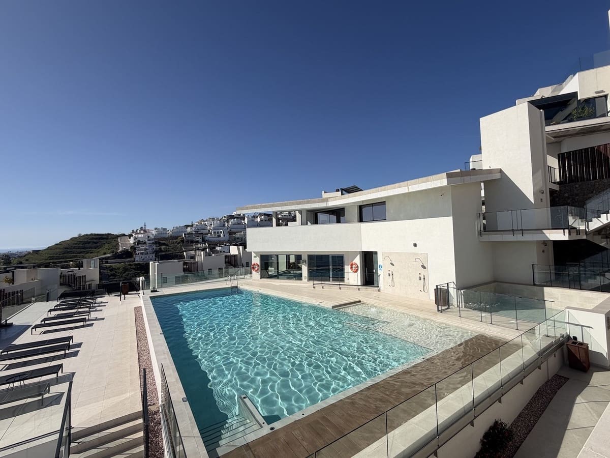3 bedroom Townhouse for sale in Torrox-Costa with pool garage - € 599,000 (Ref: 9628323)