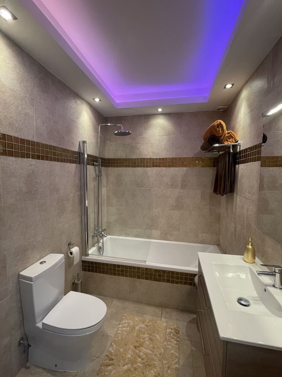 3 Zimmer Haus zu vermieten in Nueva Andalucia mit Pool Garage - 3.200 € (Ref: 9669246)