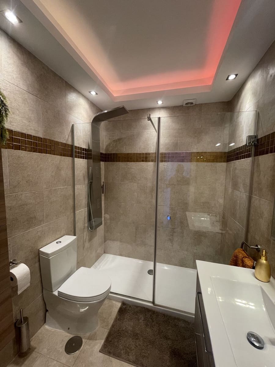 Maison de Ville de 3 chambres à louer à Nueva Andalucia avec piscine garage - 3 200 € (Ref: 9669246)