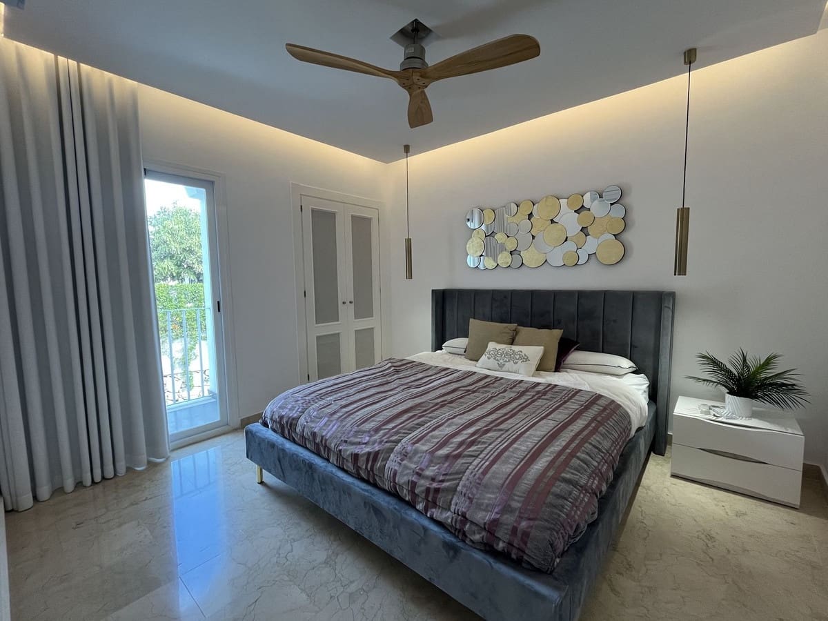 3 bedroom Townhouse for rent in Nueva Andalucia with pool garage - € 3,200 (Ref: 9669246)