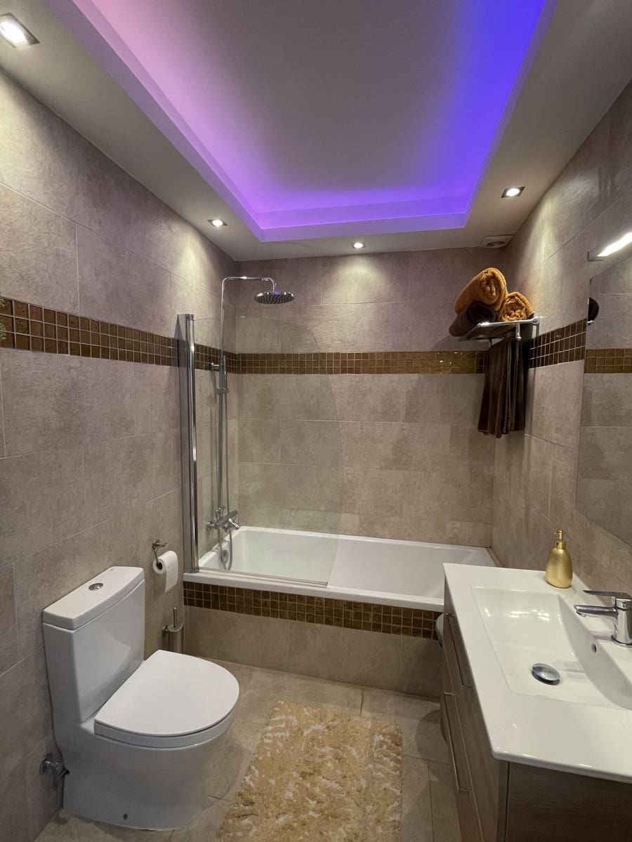 3 bedroom Townhouse for rent in Nueva Andalucia with pool garage - € 3,200 (Ref: 9669246)