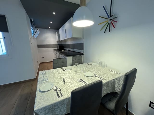 1 sovrum Lägenhet att hyra i Nueva Andalucia, Marbella med garage - 1 300 € (Ref: 9669246)