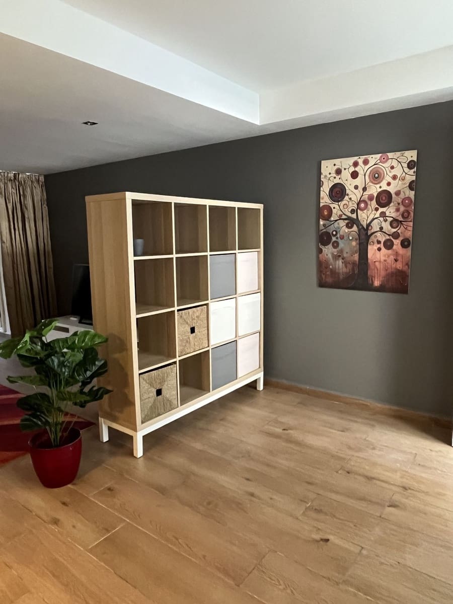 1 slaapkamer Appartement te huur in Nueva Andalucia met garage - € 1.350 (Ref: 9669246)