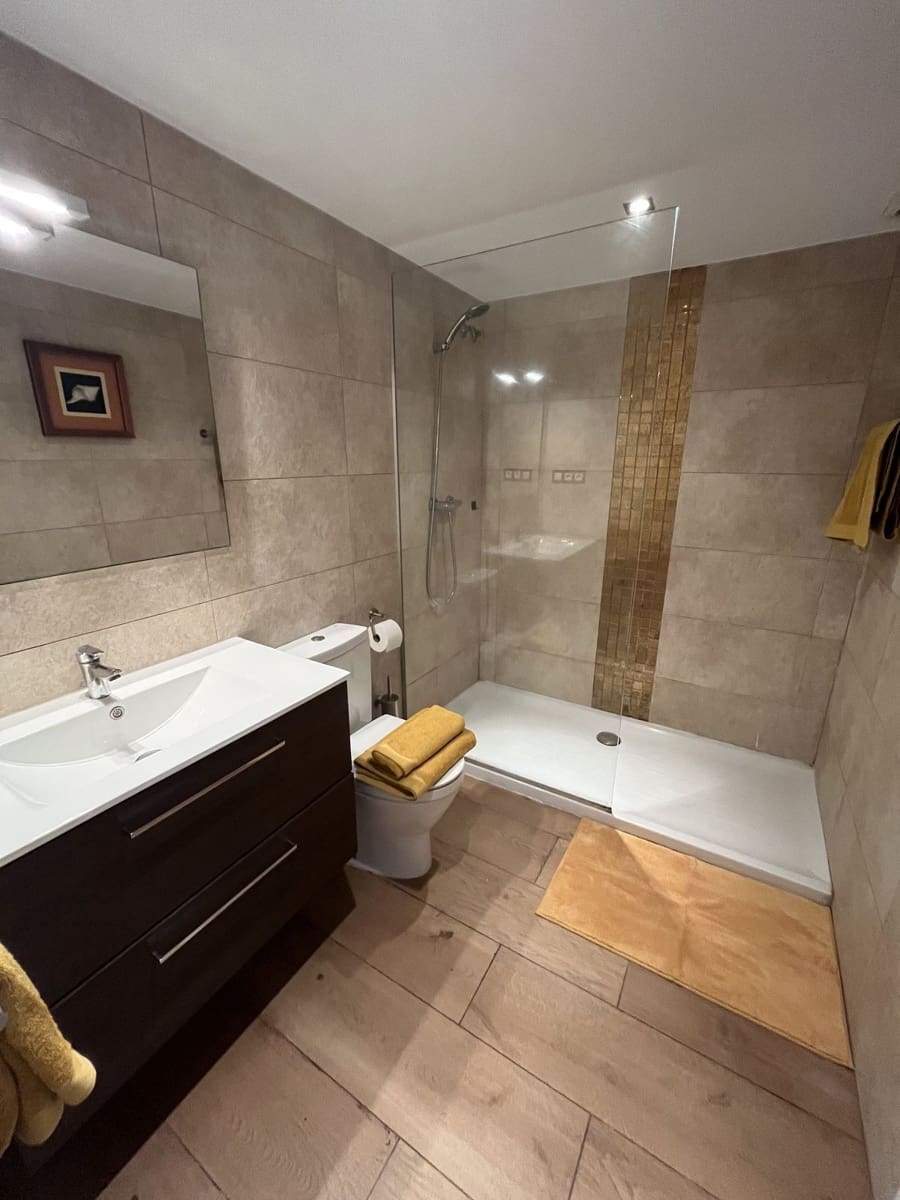 1 slaapkamer Appartement te huur in Nueva Andalucia met garage - € 1.350 (Ref: 9669246)