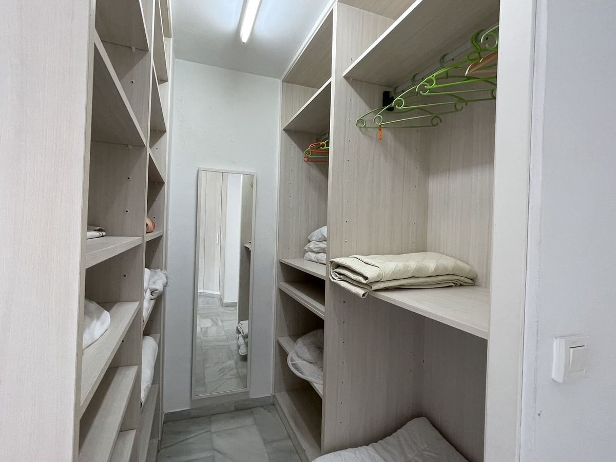 4 bedroom Villa for rent in Nerja with pool garage - € 2,200 (Ref: 9685637)