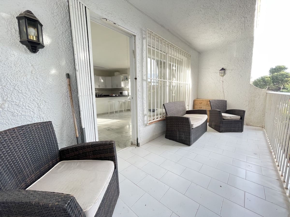 4 bedroom Villa for rent in Nerja with pool garage - € 2,200 (Ref: 9685637)