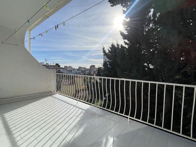 4 soveværelse Villa til leje i Nerja med swimmingpool garage - € 2.200 (Ref: 9685637)