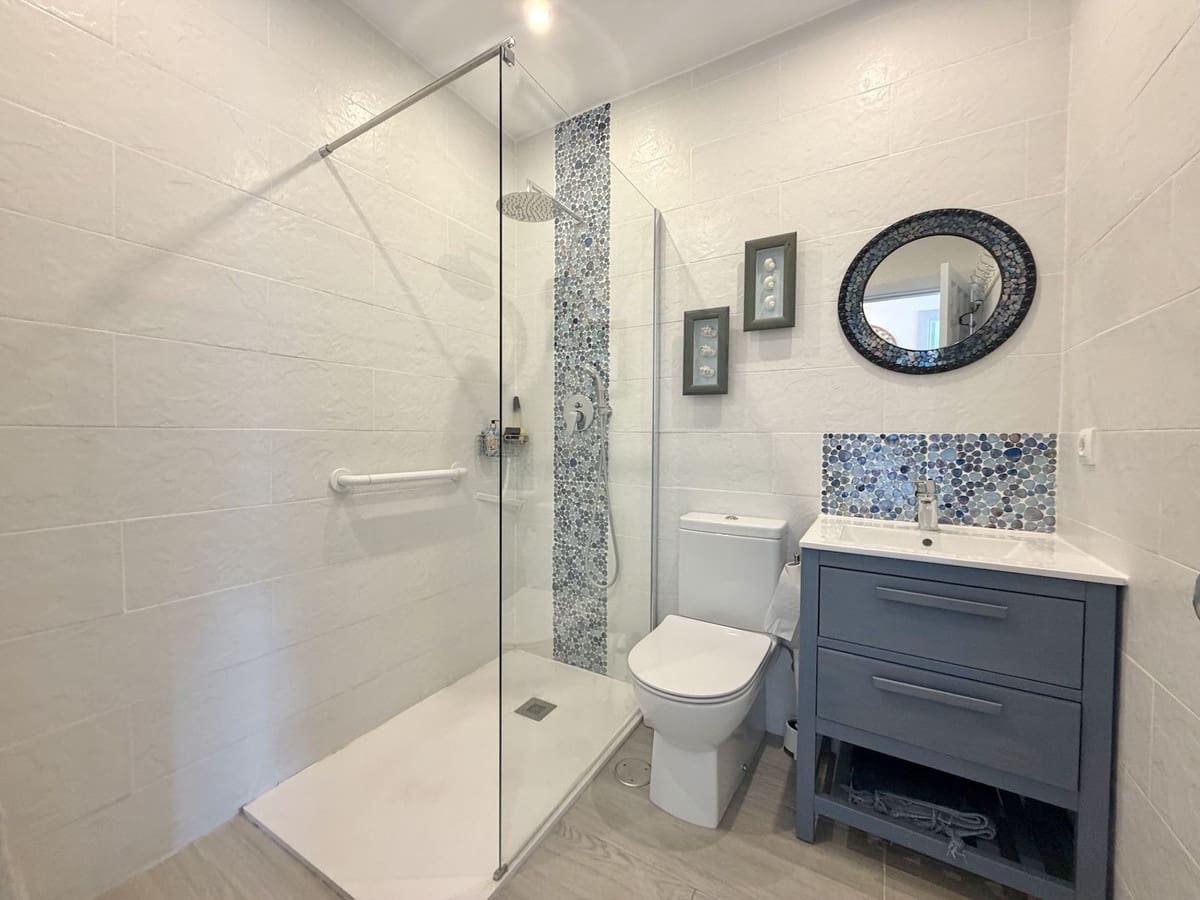 2 makuuhuone Huoneisto myytävänä paikassa Frigiliana mukana uima-altaan - 349 000 € (Ref: 9689898)