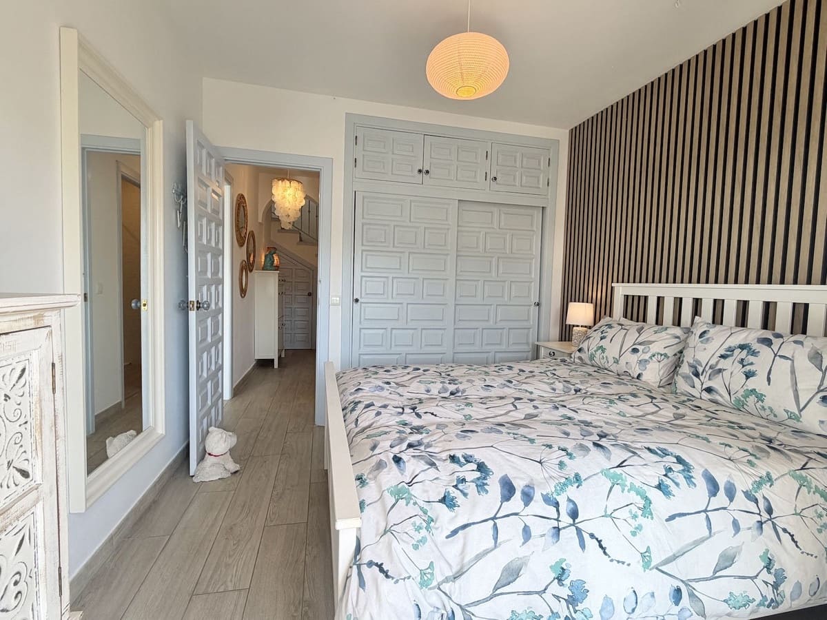 2 makuuhuone Huoneisto myytävänä paikassa Frigiliana mukana uima-altaan - 349 000 € (Ref: 9689898)