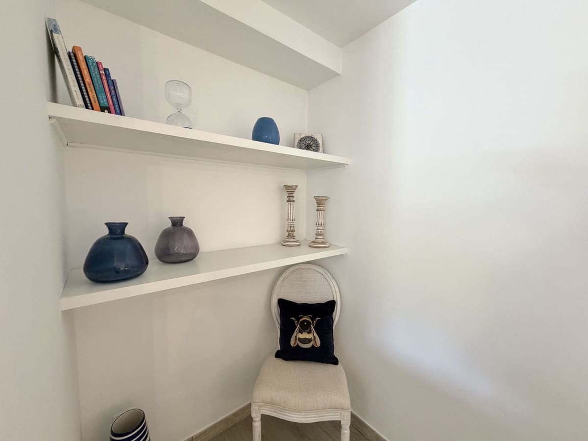 2 bedroom Apartment for sale in Frigiliana with pool - € 349,000 (Ref: 9689898)