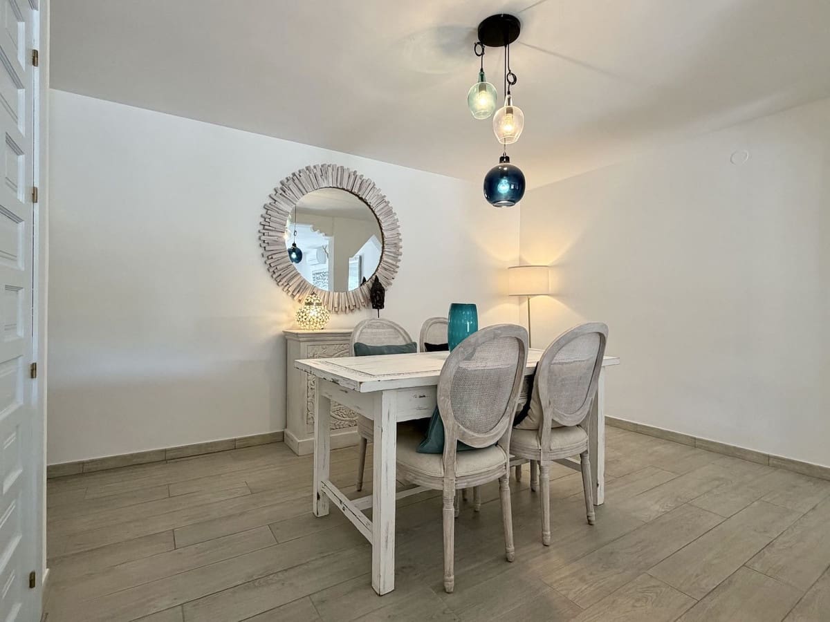 2 bedroom Apartment for sale in Frigiliana with pool - € 349,000 (Ref: 9689898)