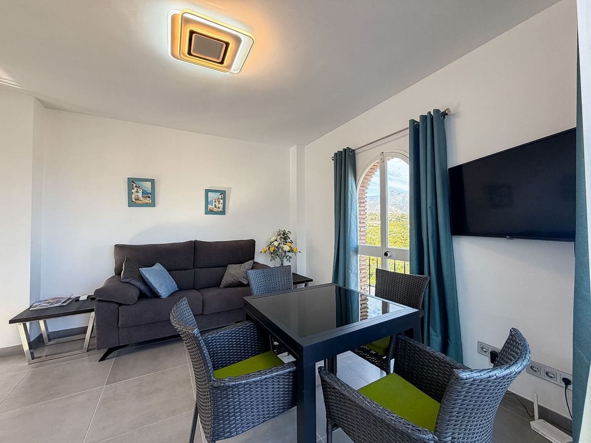 2 bedroom Penthouse for sale in Nerja with pool - € 315,000 (Ref: 9746842)