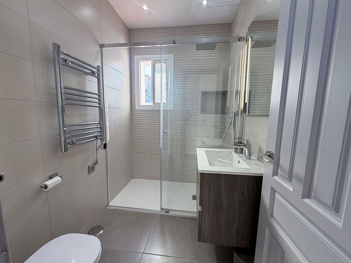 2 bedroom Penthouse for sale in Nerja with pool - € 315,000 (Ref: 9746842)