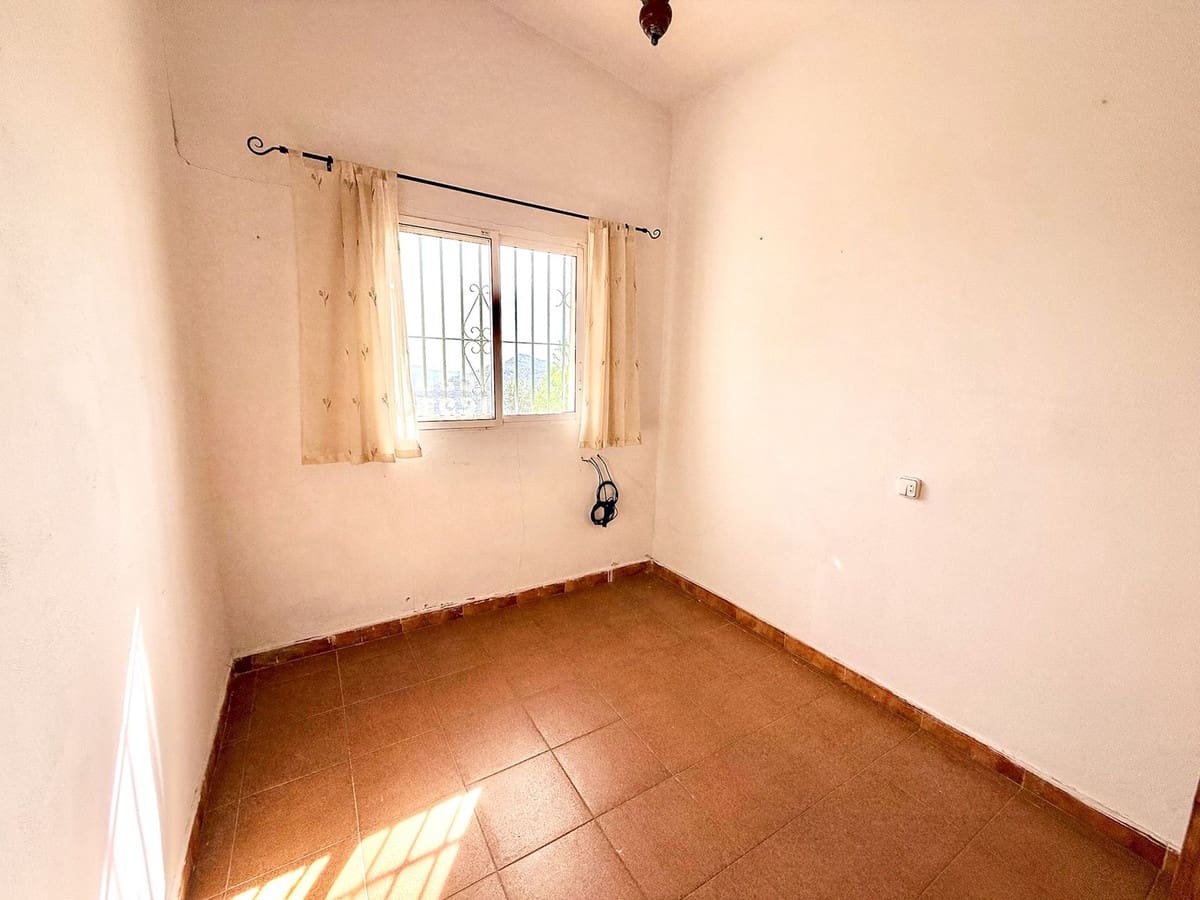 3 camera da letto Villa in vendita in Velez-Malaga con garage - 195.000 € (Rif: 9747338)