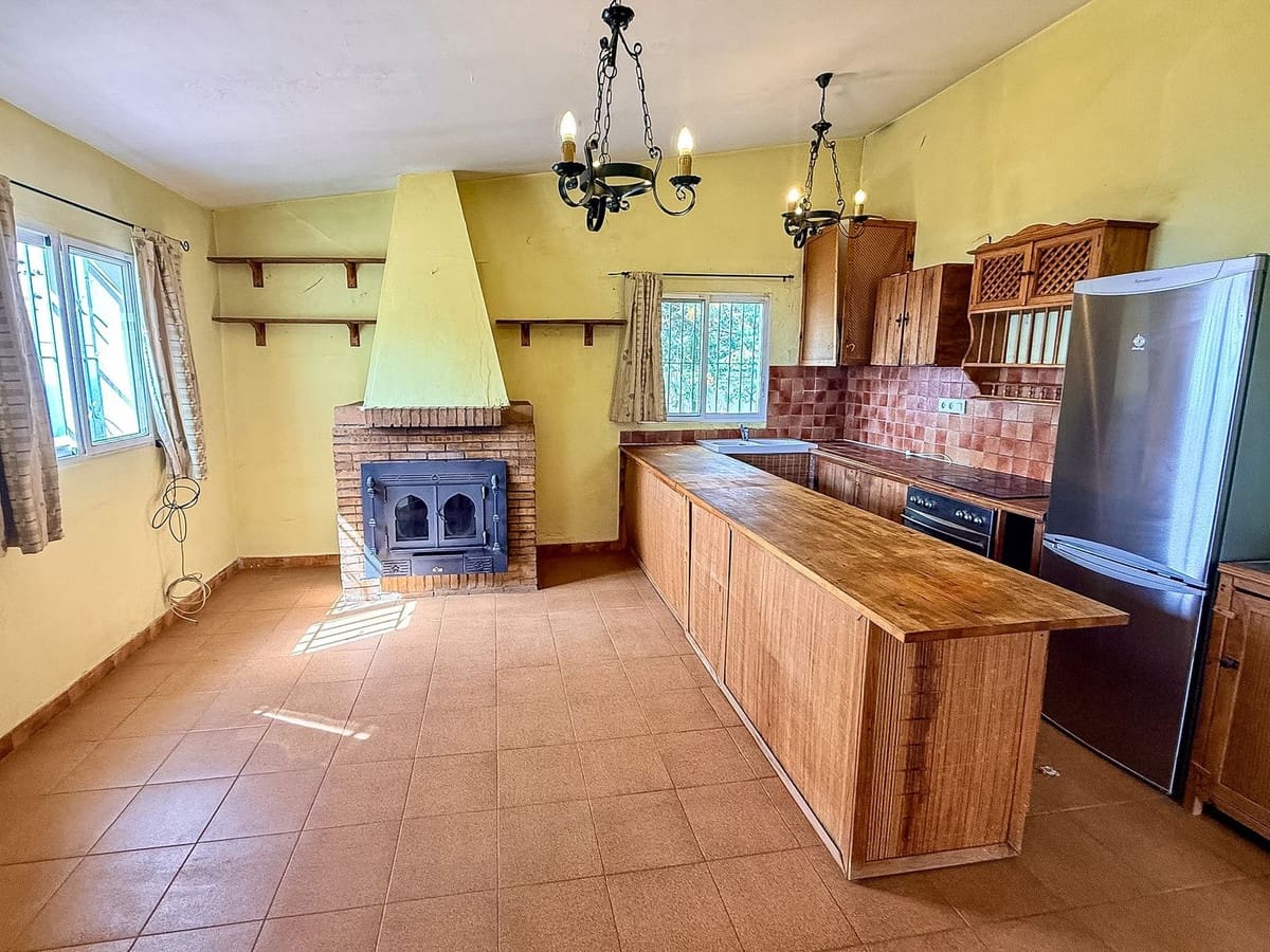 3 camera da letto Villa in vendita in Velez-Malaga con garage - 195.000 € (Rif: 9747338)