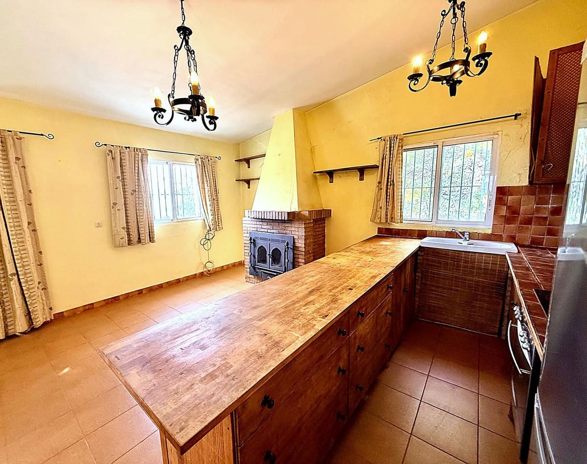 3 camera da letto Villa in vendita in Velez-Malaga con garage - 195.000 € (Rif: 9747338)