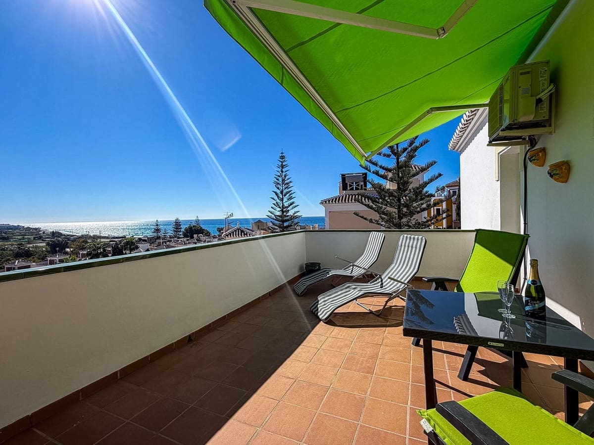 2 slaapkamer Penthouse te koop in Nerja met zwembad - € 315.000 (Ref: 9753654)