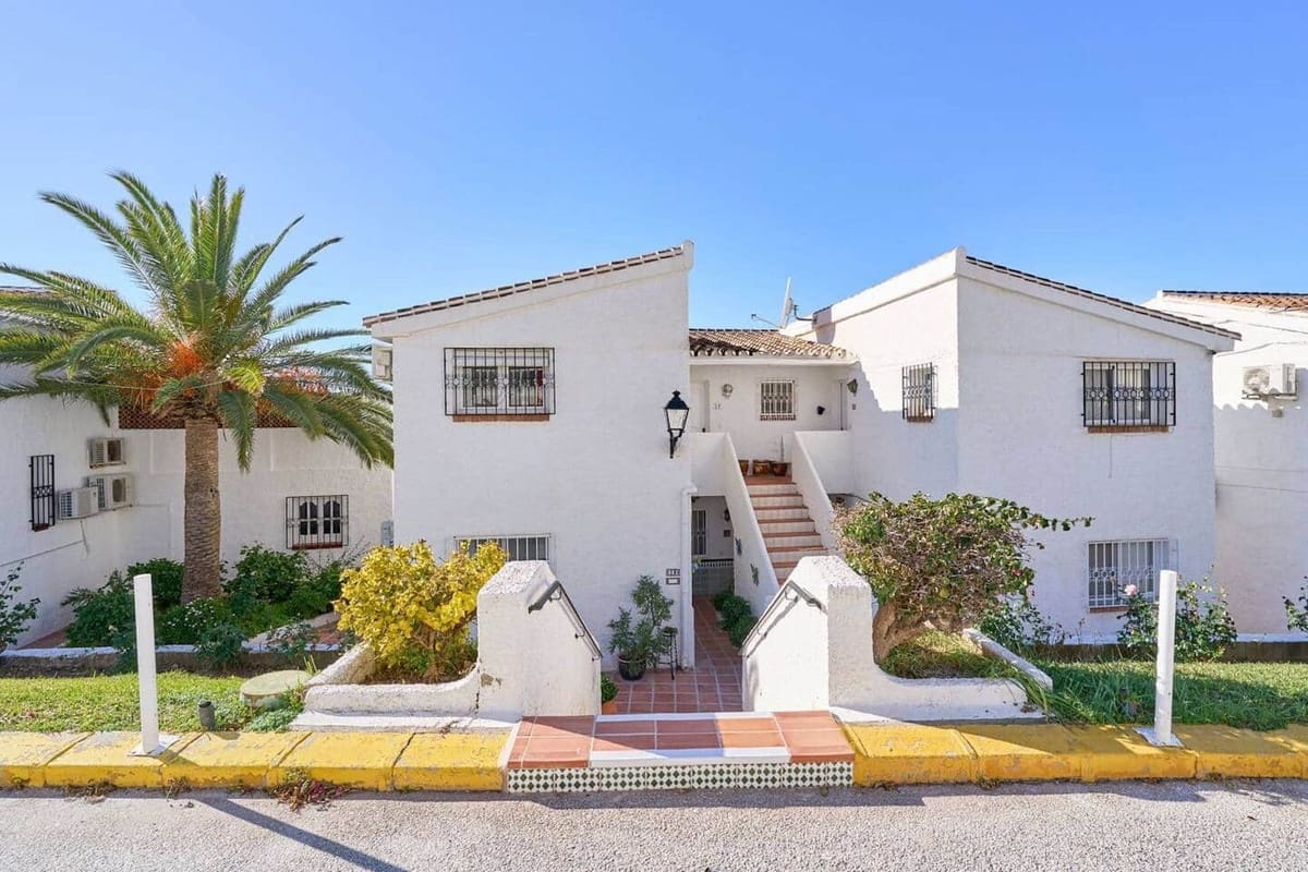 1 chambre Penthouse à vendre à Nerja avec piscine - 240 000 € (Ref: 9770307)