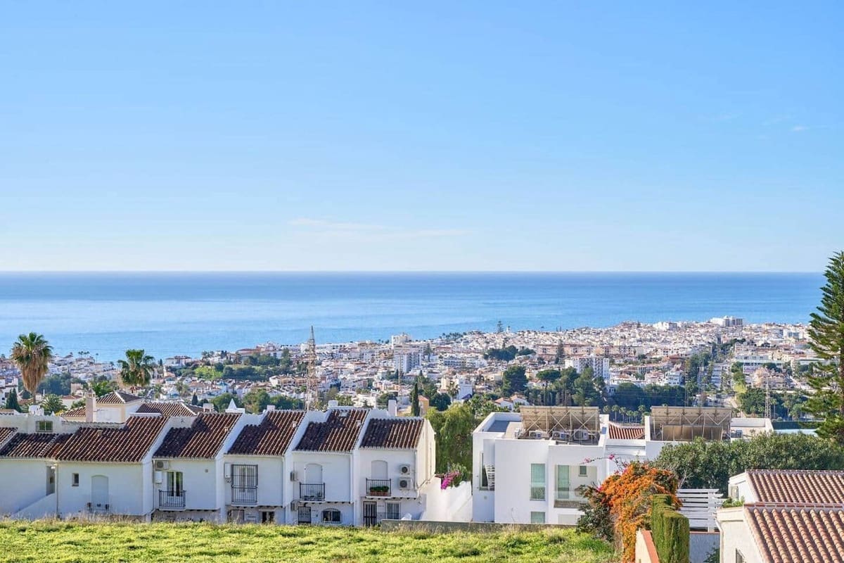 1 chambre Penthouse à vendre à Nerja avec piscine - 240 000 € (Ref: 9770307)