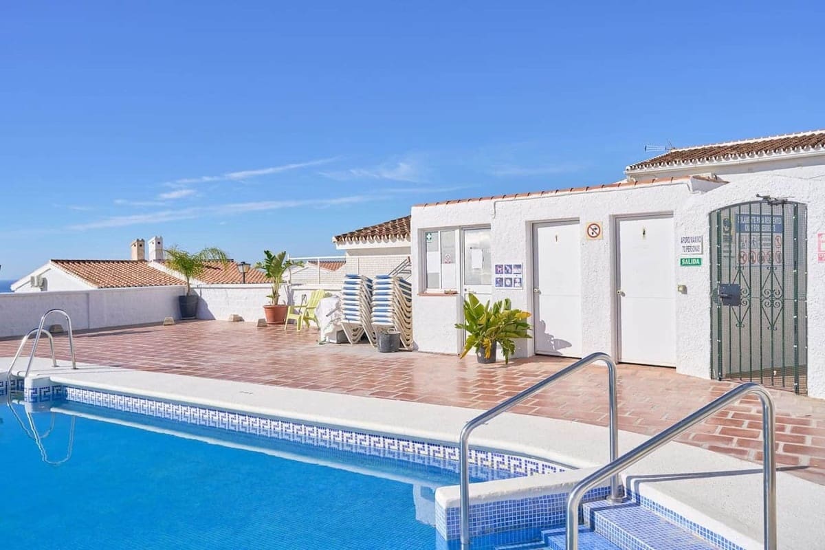 1 chambre Penthouse à vendre à Nerja avec piscine - 240 000 € (Ref: 9770307)