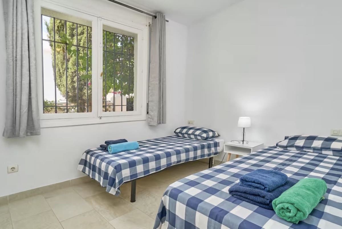 4 bedroom Villa for rent in Nerja with pool garage - € 3,100 (Ref: 9770308)