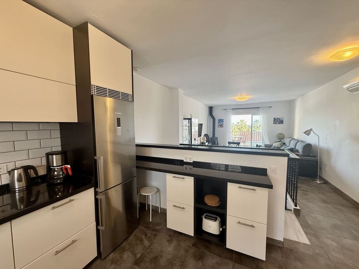 3 sovrum Hus till salu i Nerja med pool garage - 339 000 € (Ref: 9779098)