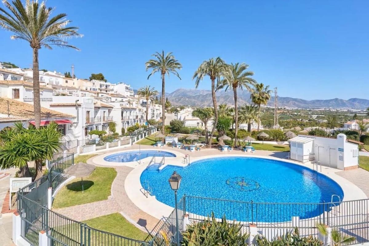 3 sovrum Hus till salu i Nerja med pool garage - 339 000 € (Ref: 9779098)