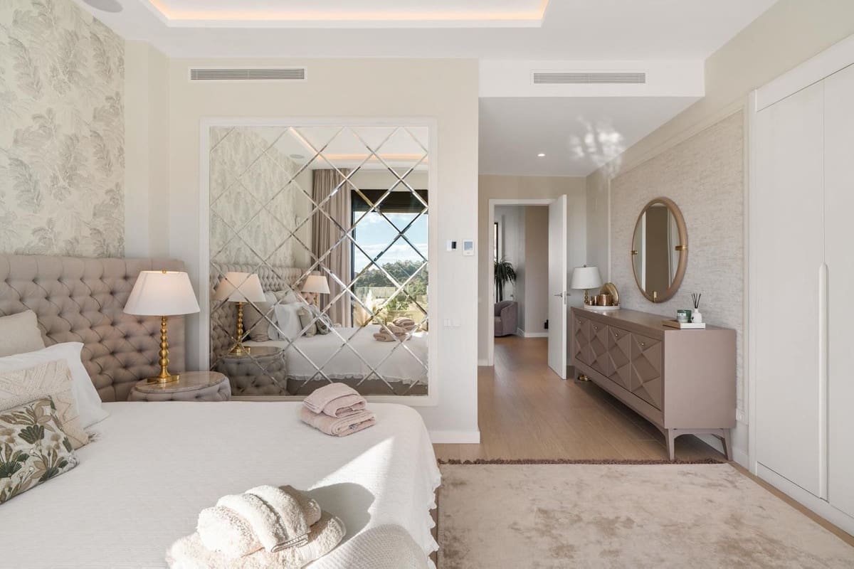 4 sovrum Semi-fristående Villa att hyra i Marbella med pool garage - 11 000 € (Ref: 9781423)