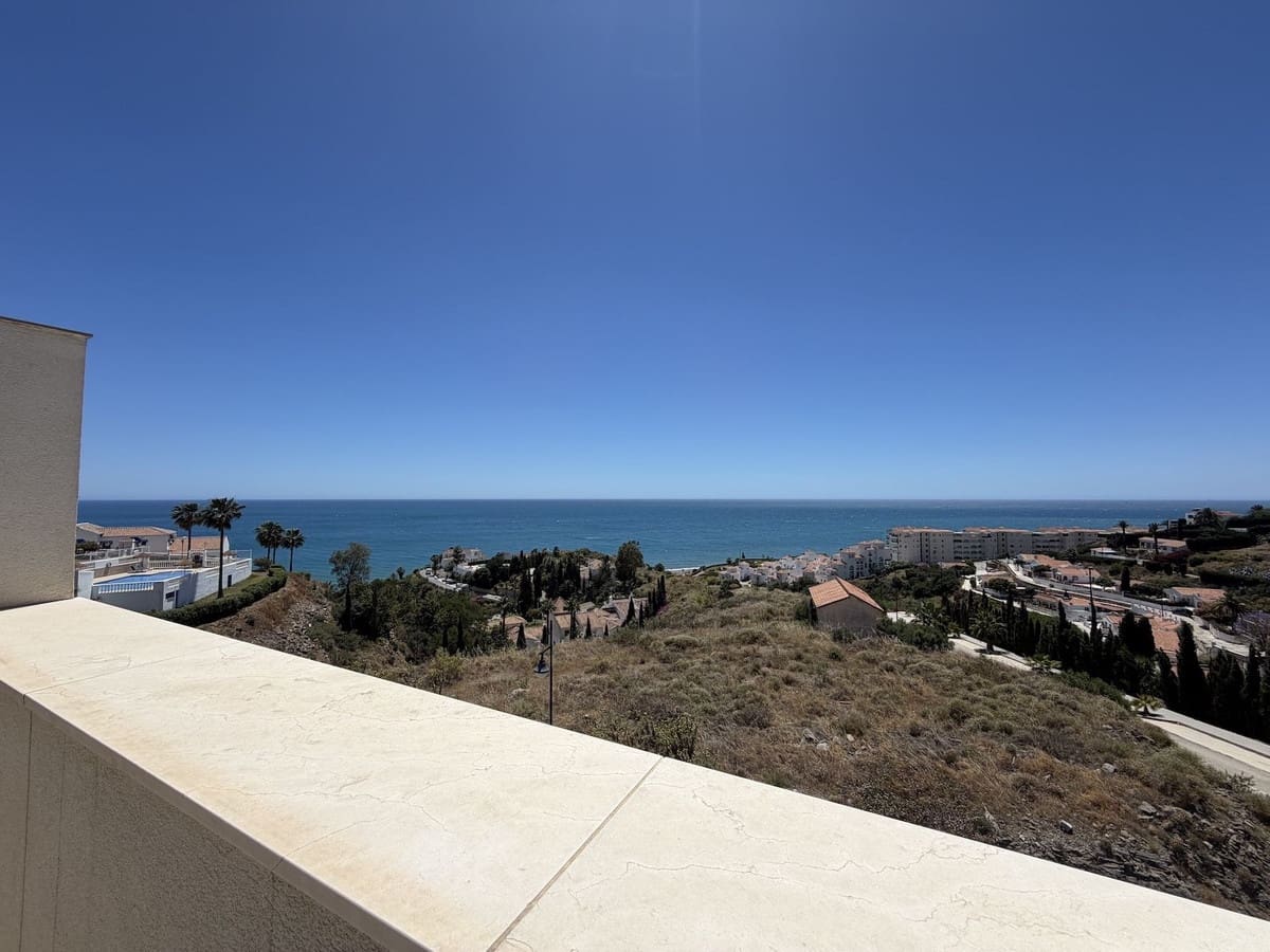 3 bedroom Townhouse for sale in Torrox-Costa with pool garage - € 614,000 (Ref: 9787819)