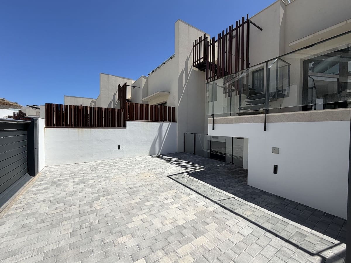 3 bedroom Townhouse for sale in Torrox-Costa with pool garage - € 614,000 (Ref: 9787819)