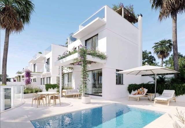 3 bedroom Townhouse for sale in Nerja with pool garage - € 665,000 (Ref: 9821687)