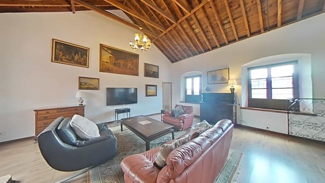 3 makuuhuone Huvila vuokrattavana paikassa Nerja mukana uima-altaan 
autotalli - 2 000 € (Ref: 9827553)