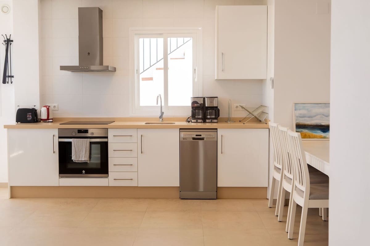5 bedroom Villa for sale in Nerja with pool garage - € 895,000 (Ref: 9844501)