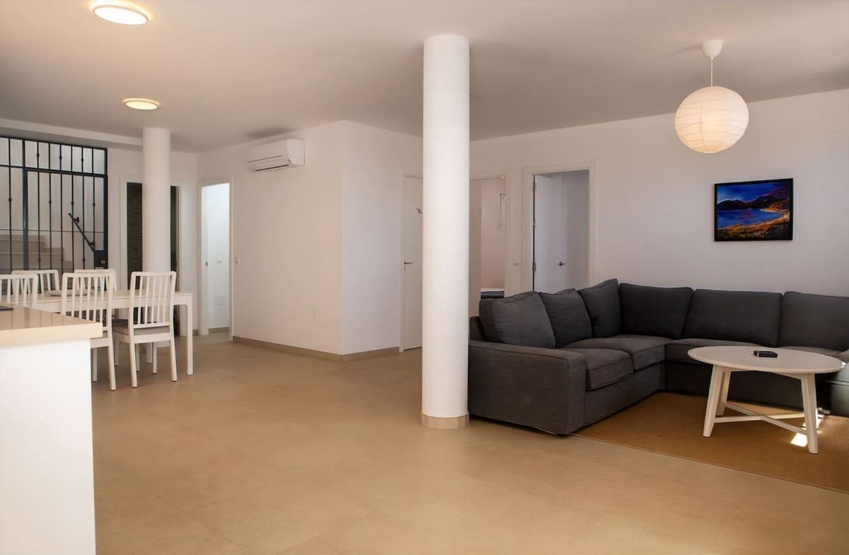 5 bedroom Villa for sale in Nerja with pool garage - € 895,000 (Ref: 9844501)
